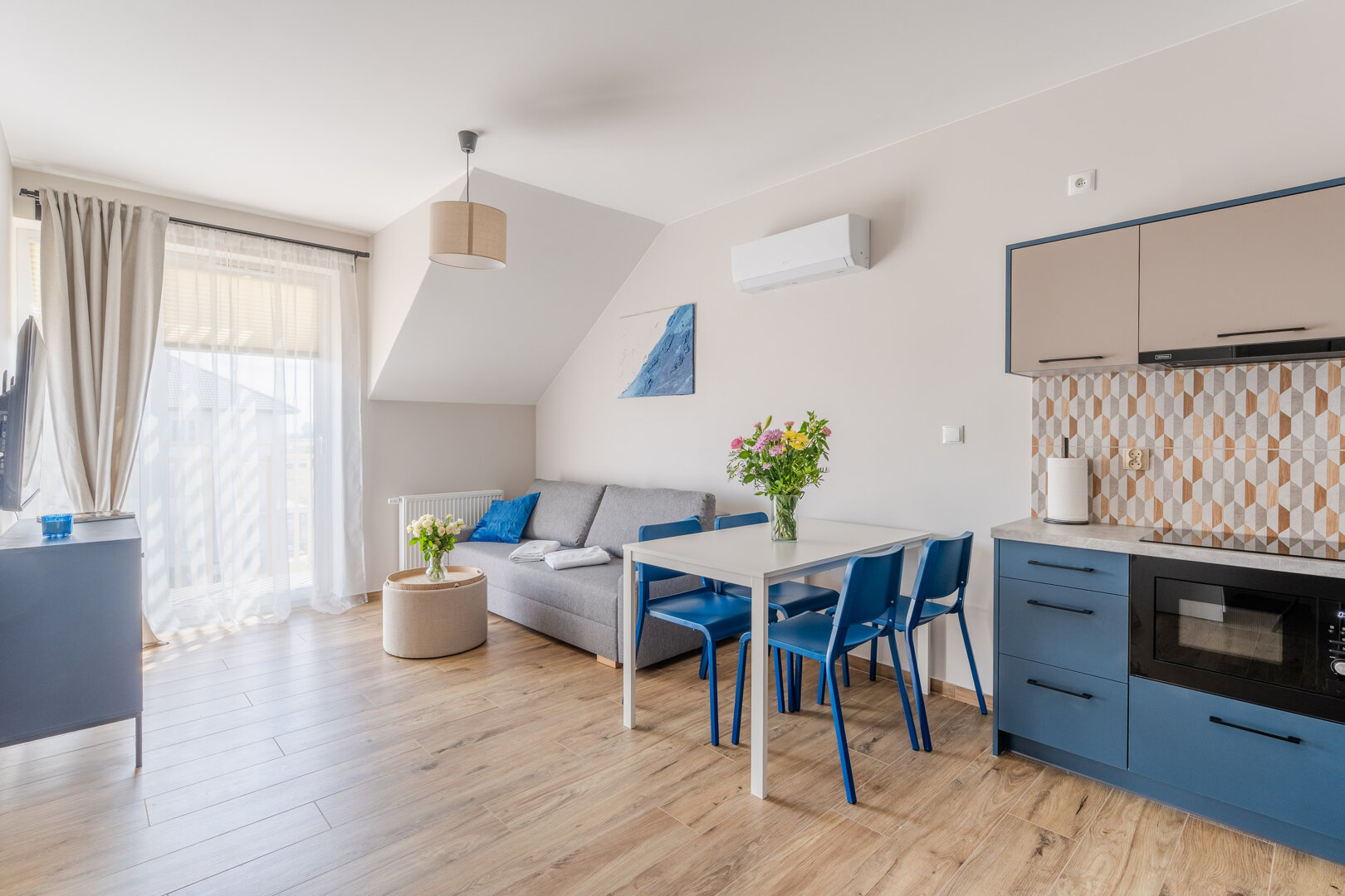 M28 Apartament Dwupoziomowy z aneksem kuchennym M28 Apartament Dwupoziomowy z aneksem kuchennym